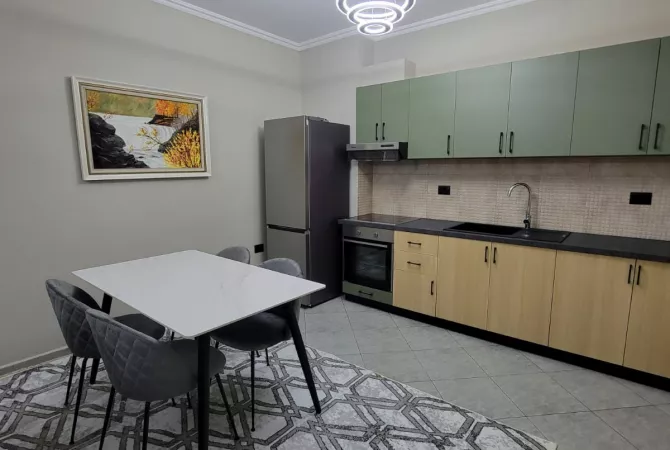 Shtepi me qera 1+1 ne Tirane - 45,000 Leke