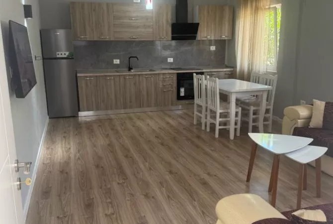 Shtepi me qera 2+1 ne Tirane - 350 Euro
