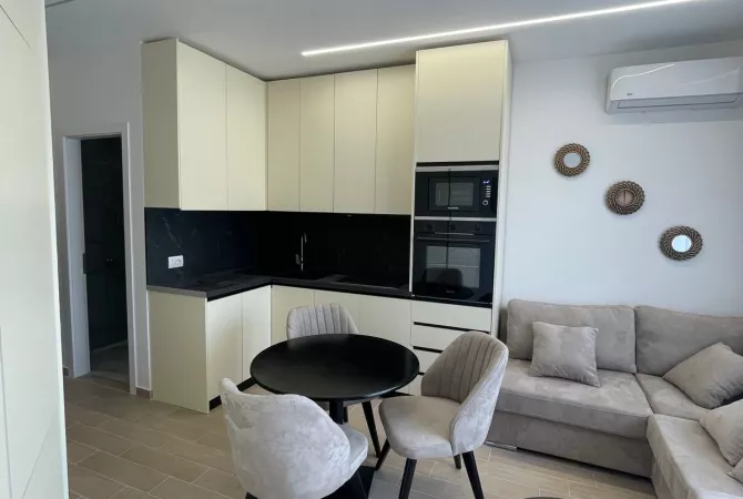Casa in affitto Garsoniere a Tirana - 700 Euro