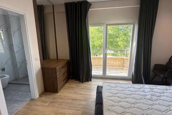 Shtepi me qera 3+1 ne Tirane - 1,000 Euro