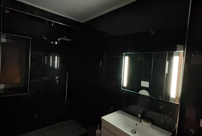 Shtepi me qera 2+1 ne Tirane - 900 Euro