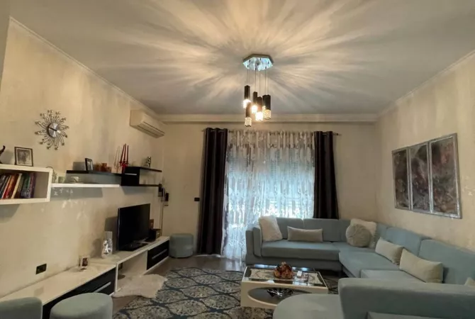 Casa in affitto 3+1 a Tirana - 1,400 Euro