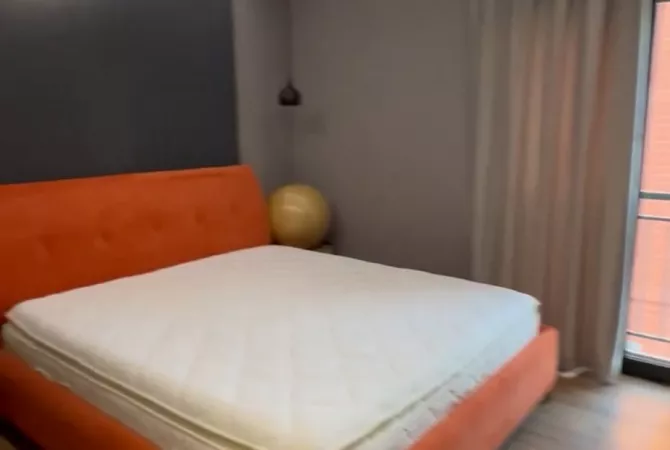 Shtepi me qera Apartament ne Tirane, 2+1, Mobilimi E mobiluar, Pagesa 850  Euro.