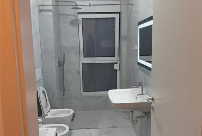 Shtepi me qera Apartament ne Tirane, 1+1, Mobilimi E mobiluar, Pagesa 500  Euro.