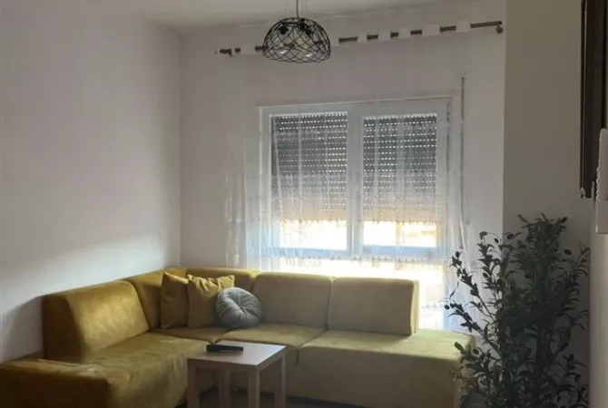 Shtepi me qera 1+1 ne Tirane - 55,000 Leke