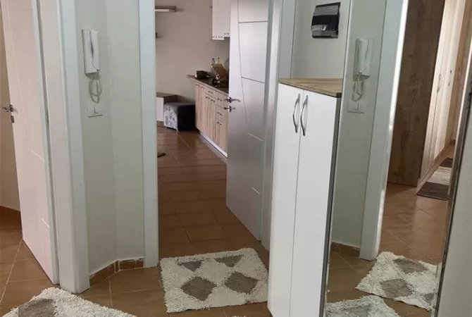 Shtepi me qera Apartament ne Tirane, 2+1, Mobilimi E mobiluar, Pagesa 45,000  Leke.