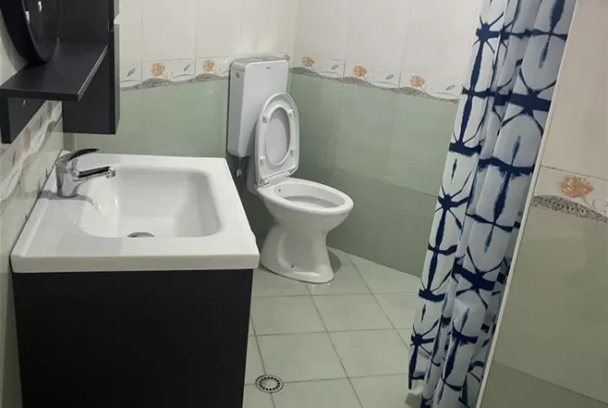 Shtepi me qera Apartament ne Tirane, 2+1, Mobilimi E mobiluar, Pagesa 45,000  Leke.