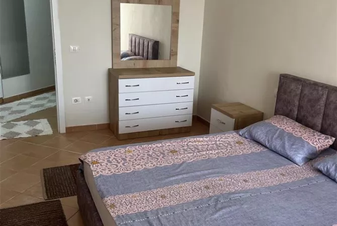 Shtepi me qera 2+1 ne Tirane - 45,000 Leke