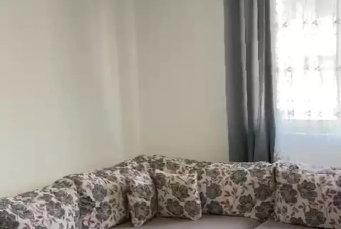 Shtepi me qera 1+1 ne Tirane - 40,000 Leke