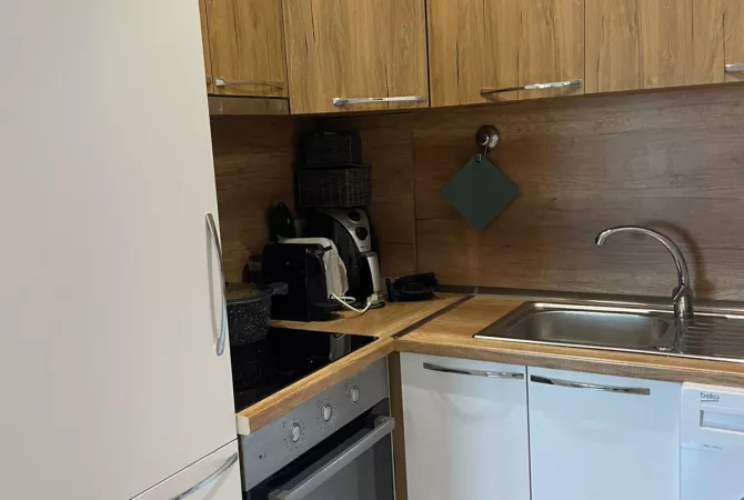 Shtepi me qera Apartament ne Tirane, 1+1, Mobilimi E mobiluar, Pagesa 500  Euro.