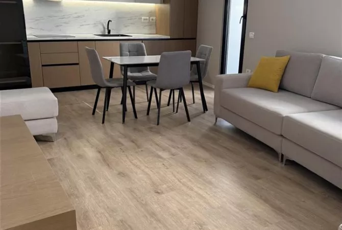 Shtepi me qera Apartament ne Tirane, 2+1, Mobilimi E mobiluar, Pagesa 750  Euro.