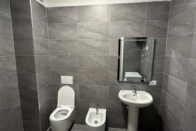 Shtepi me qera 1+1 ne Tirane - 450 Euro