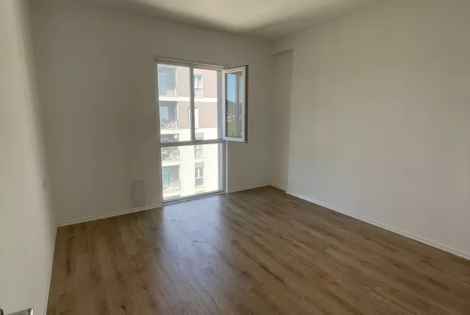 Shtepi me qera 2+1 ne Tirane - 35,000 Leke