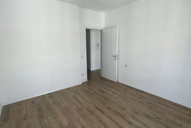 Shtepi me qera Apartament ne Tirane, 2+1, Mobilimi E mobiluar, Pagesa 35,000  Leke.
