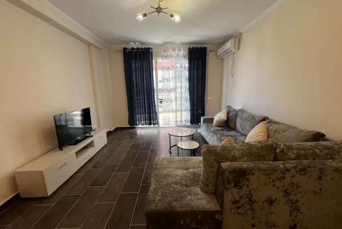 Shtepi me qera 2+1 ne Tirane - 45,000 Leke