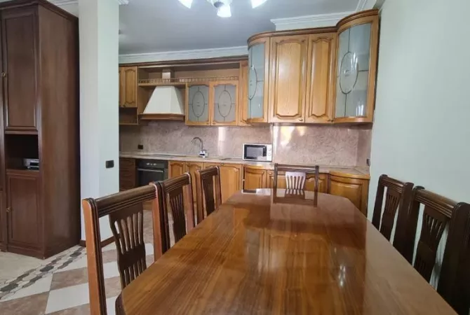 Shtepi me qera 3+1 ne Tirane - 850 Euro