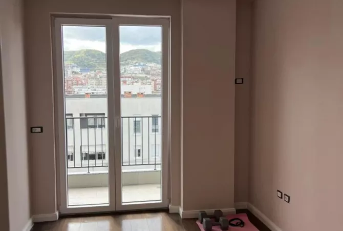 Casa in affitto 2+1 a Tirana - 1,100 Euro
