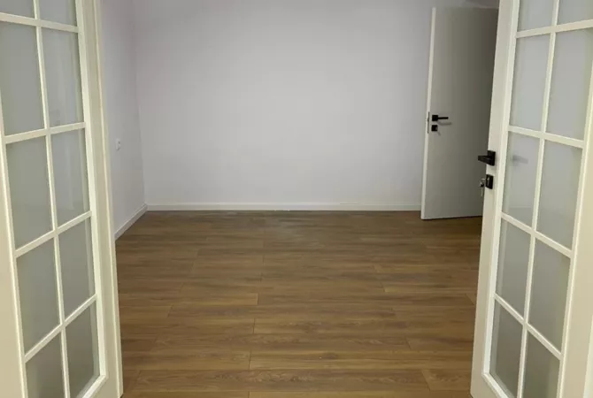 Ambient biznesi me qera 1+1 ne Tirane - 650 Euro