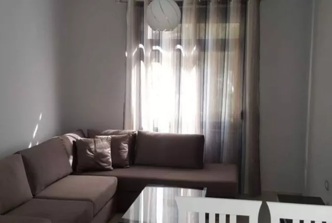 Shtepi me qera 1+1 ne Tirane - 600 Euro