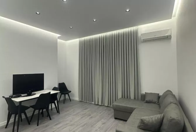 Shtepi me qera 1+1 ne Tirane - 700 Euro