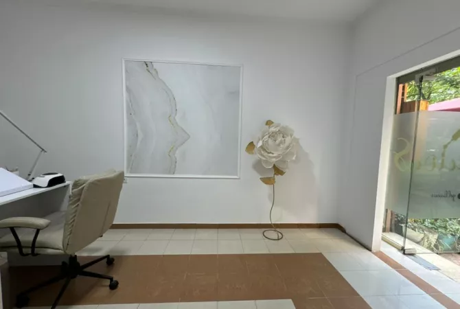 Ambient biznesi me qera 1+1 ne Tirane - 27,000 Leke