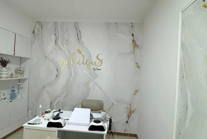 Ambient biznesi me qera 1+1 ne Tirane - 27,000 Leke