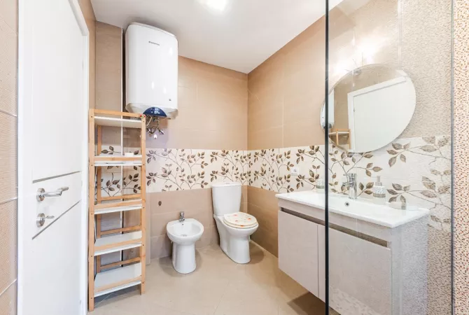 Shtepi me qera 2+1 ne Tirane - 900 Euro