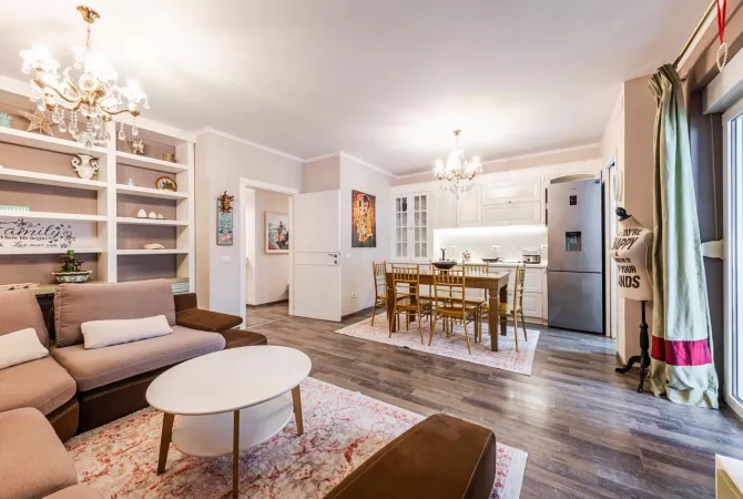 Shtepi me qera 2+1 ne Tirane - 900 Euro