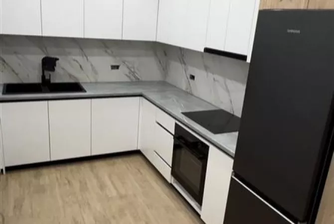 Shtepi me qera 2+1 ne Tirane - 650 Euro