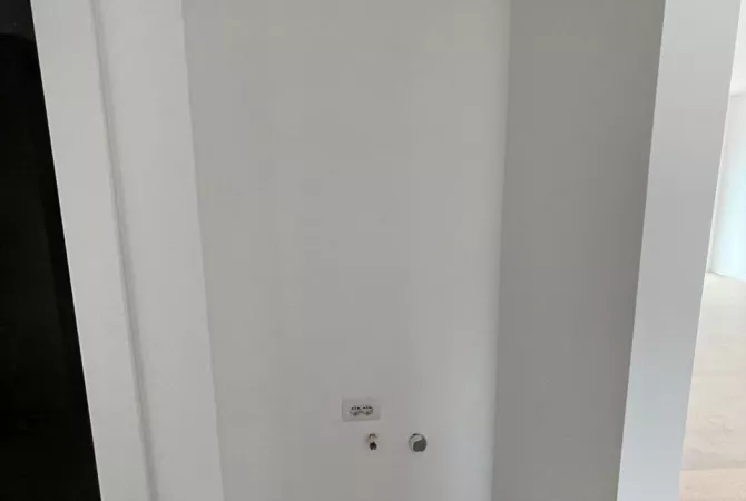 Shtepi ne shitje Apartament ne Tirane, 2+1, Mobilimi Bosh, pa mobiluar, Pagesa 667,000  Euro.