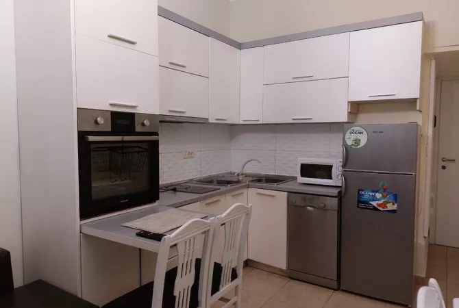 Shtepi me qera Apartament ne Tirane, 2+1, Mobilimi E mobiluar, Pagesa 69,000  Leke.