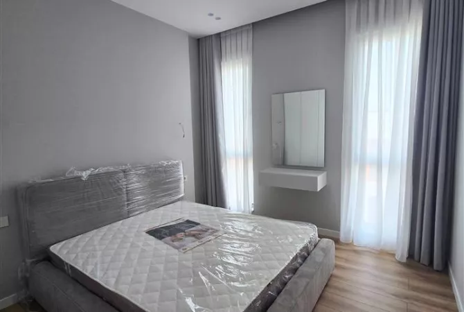 Shtepi me qera Apartament ne Tirane, 1+1, Mobilimi E mobiluar, Pagesa 1,400  Euro.
