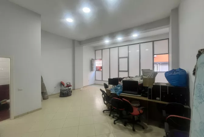 Ambient biznesi ne shitje 1+1 ne Tirane - 110,000 Euro