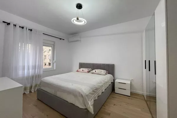 Shtepi me qera 2+1 ne Tirane - 850 Euro