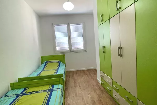 Shtepi me qera Apartament ne Tirane, 2+1, Mobilimi E mobiluar, Pagesa 800  Euro.