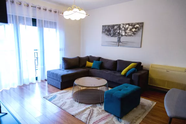 Shtepi me qera 2+1 ne Tirane - 700 Euro