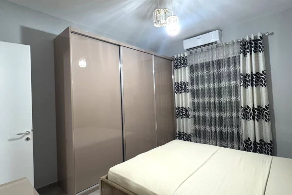 Shtepi me qera 2+1 ne Tirane - 60,000 Leke