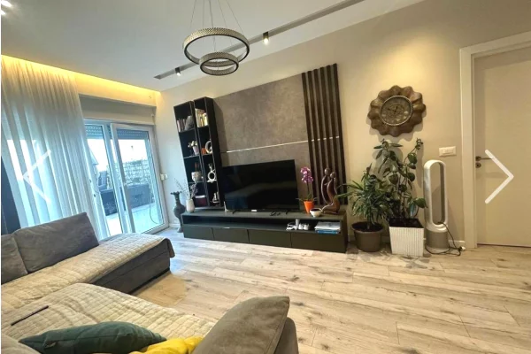 Shtepi ne shitje 3+1 ne Tirane - 370,000 Euro