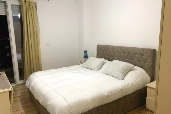 Shtepi me qera 1+1 ne Tirane - 450 Euro