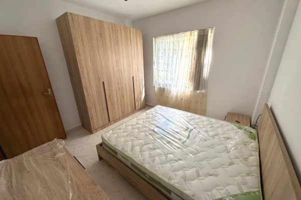 Shtepi me qera 2+1 ne Tirane - 380 Euro