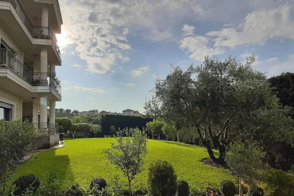 Shtepi me qera 3+1 ne Tirane - 900 Euro