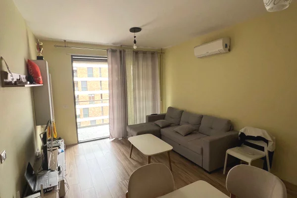 Shtepi me qera 2+1 ne Tirane - 750 Euro