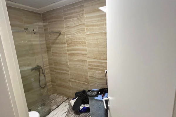 Shtepi me qera Apartament ne Tirane, 2+1, Mobilimi E mobiluar, Pagesa 750  Euro.