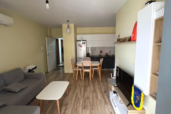 Shtepi me qera 2+1 ne Tirane - 750 Euro