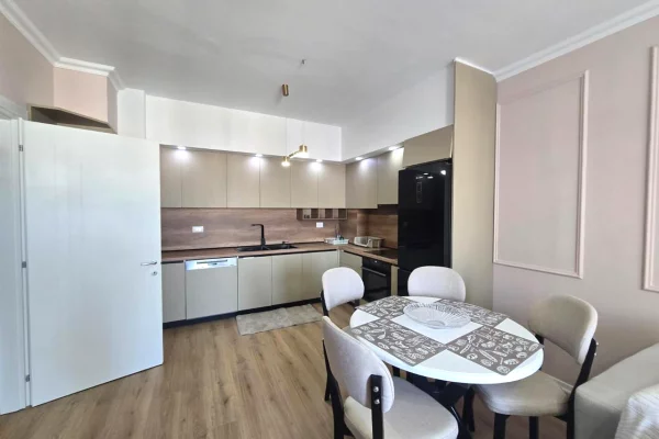 Shtepi me qera 2+1 ne Tirane - 650 Euro