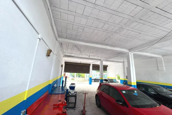 Business Property for Rent 6+1 in Tirana - 1,000 Euro