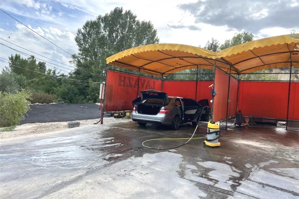 Business Property for Rent 6+1 in Tirana - 550 Euro