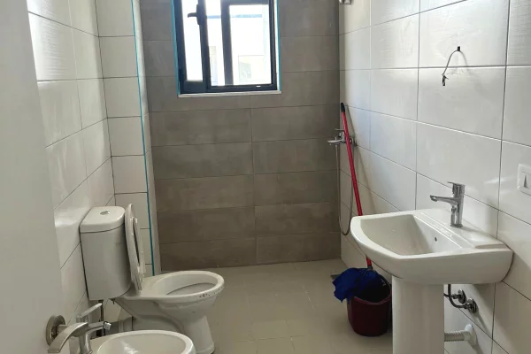 Shtepi me qera 1+1 ne Tirane - 30,000 Leke