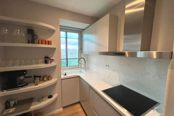 Shtepi me qera 2+1 ne Tirane - 2,500 Euro