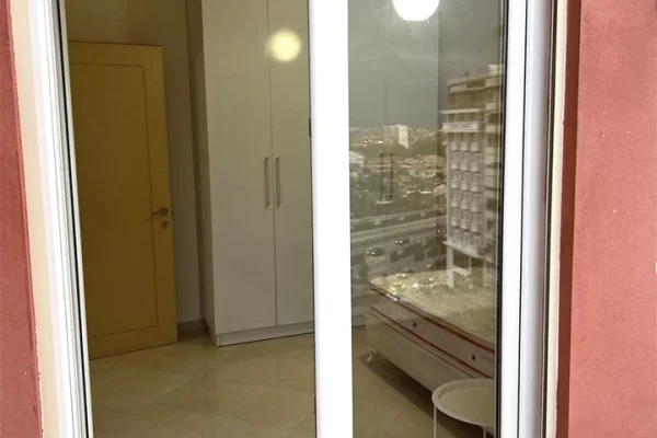 Shtepi me qera Apartament ne Tirane, 1+1, Mobilimi E mobiluar, Pagesa 480  Euro.